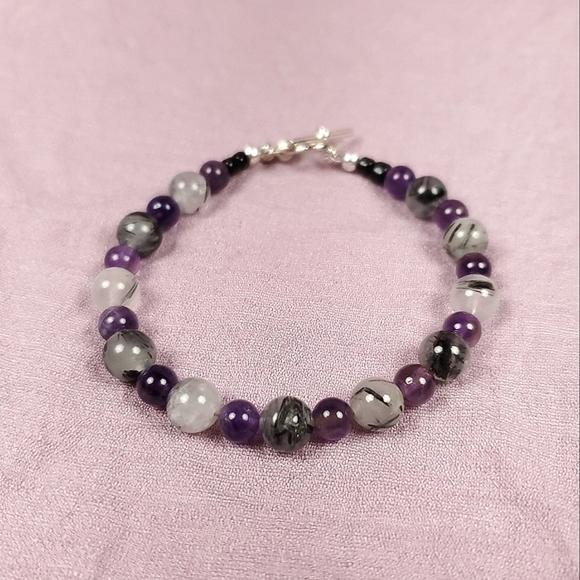 🦋 Tourmalinated Quartz and Amethyst Beaded Bracelet 🦋1/$14~2/$24~3/$30🦋 - Picture 3 of 4